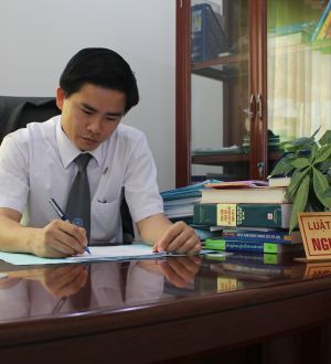 Luật sư Nguyễn Văn Thái đang làm việc tại Luật Bình Dương